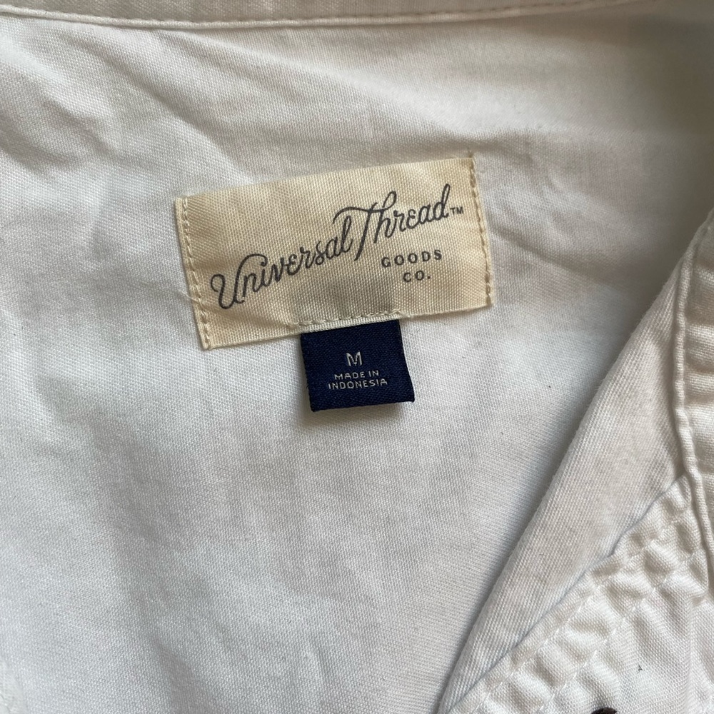 Universal Threads White Blouse - image 3